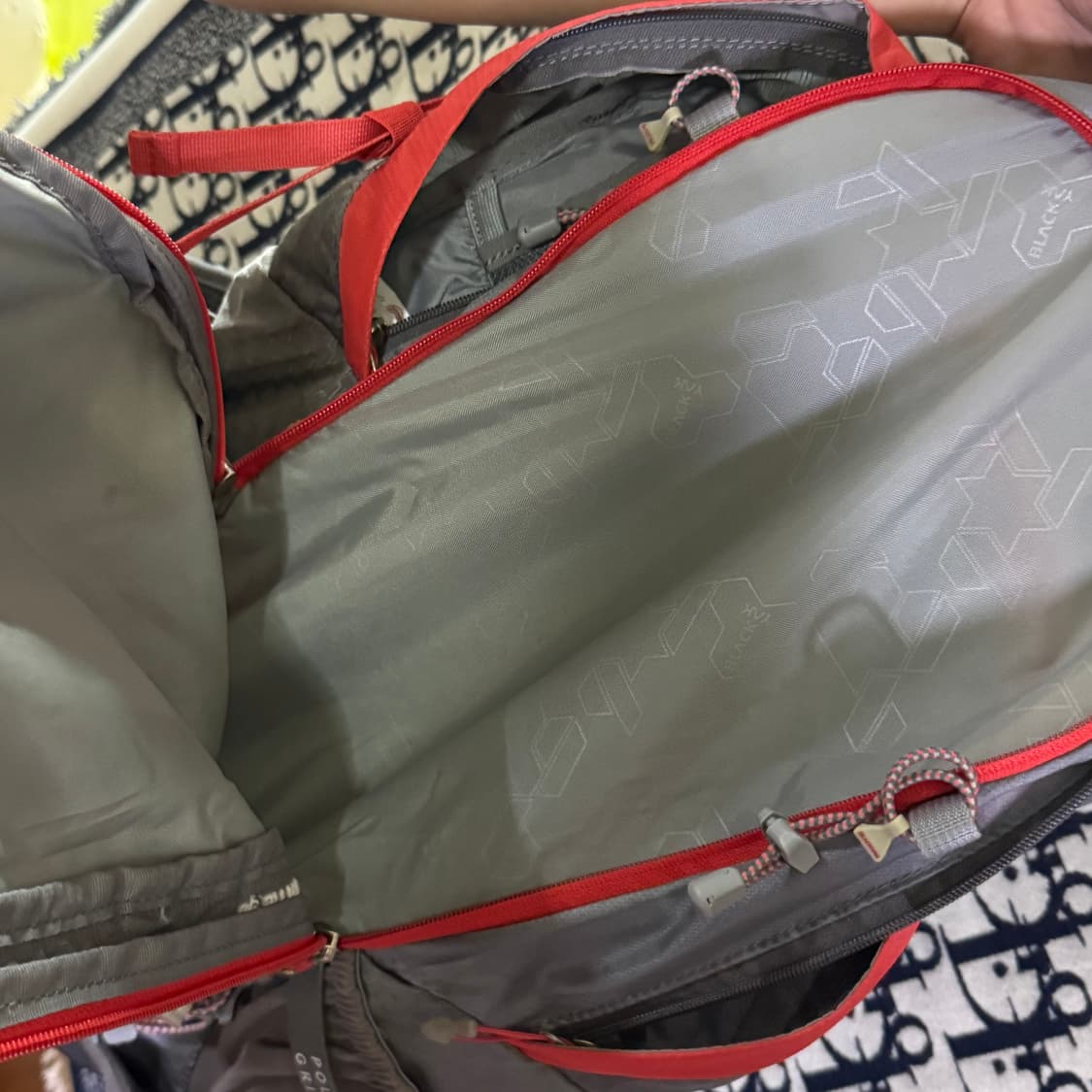 블랙야크 캐치업 28L 등산 배낭 그레이/레드 상품이미지5