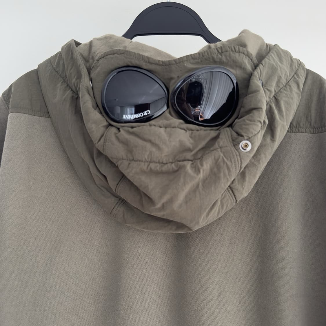 CP컴퍼니 고글 플리스 후드집업 상품이미지2