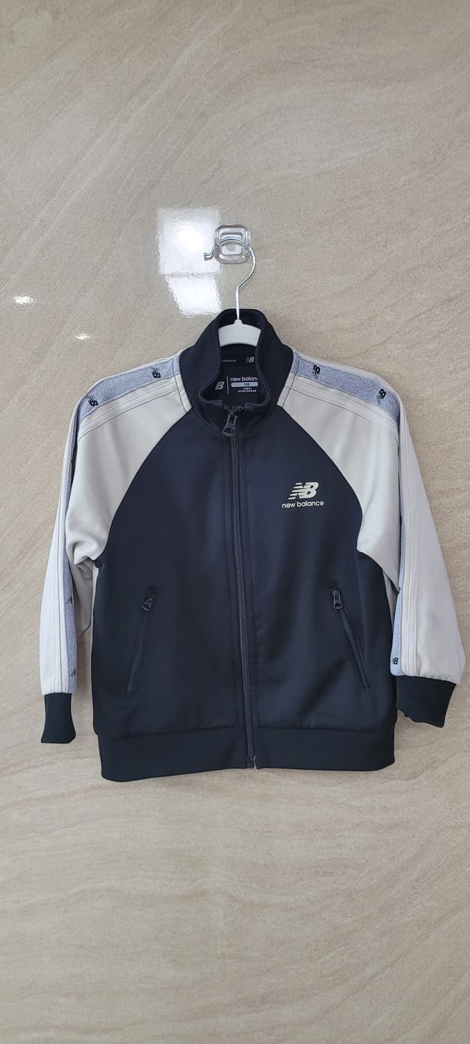 👶유아110사이즈👶 뉴발란스 트레이닝 셋업 상품이미지2