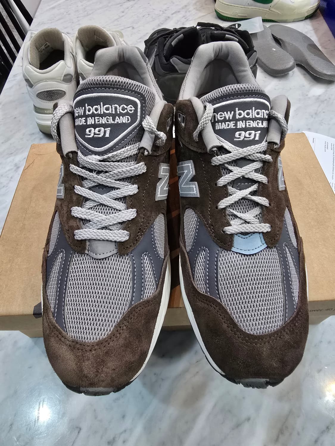 새상품 뉴발란스운동화 991v2  
브라운 그레이 280사이즈 상품이미지3