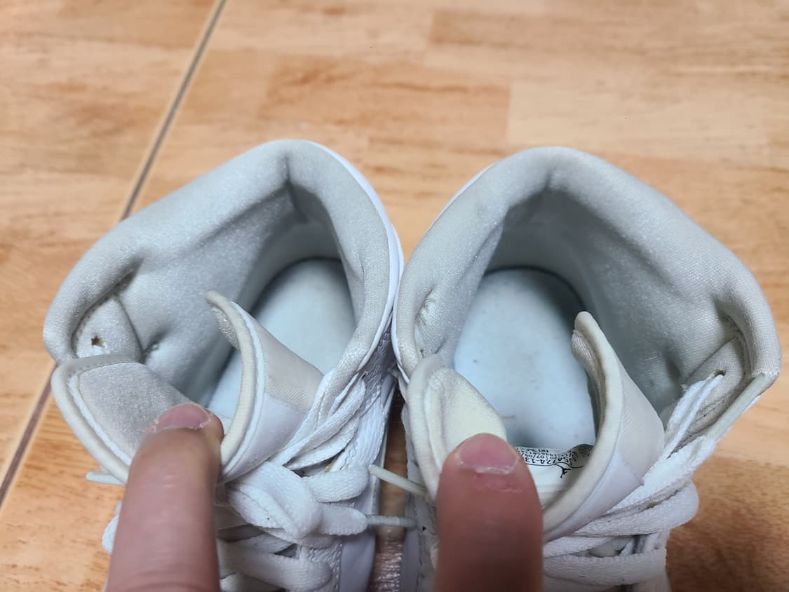 나이키 조던1미드 트리플화이트2.0 260 상품이미지3