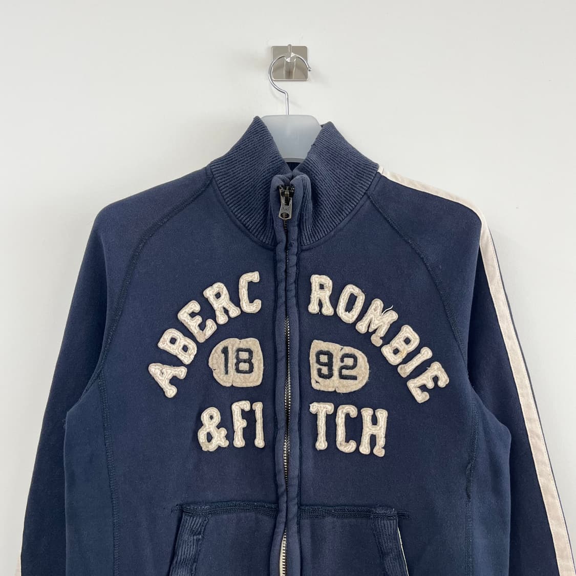 아베크롬비 아치로고 네이비 집업 자켓 상품이미지5