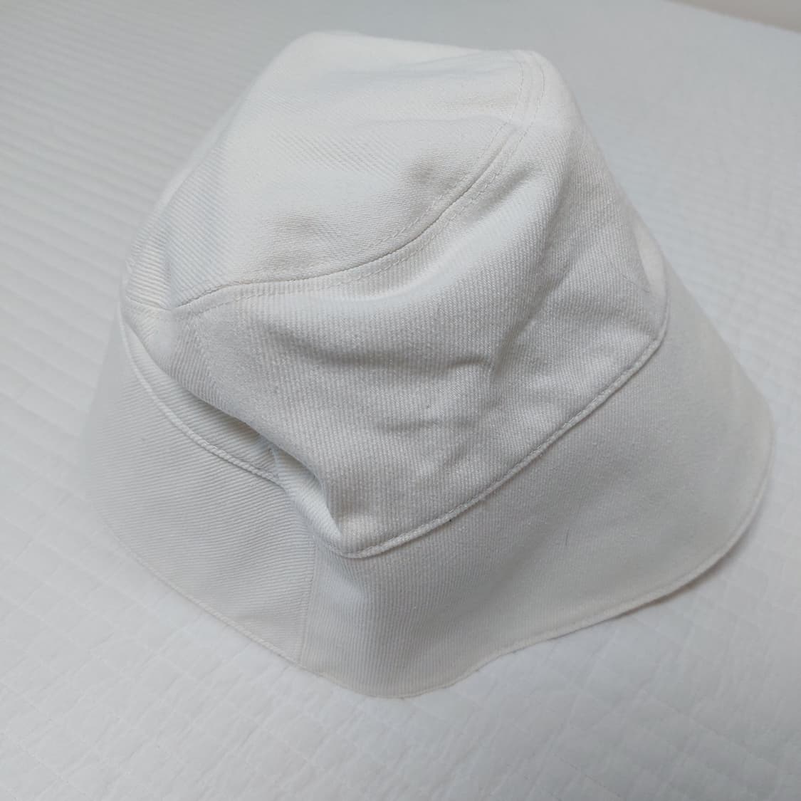 코스 화이트 데님 버킷햇 상품이미지1