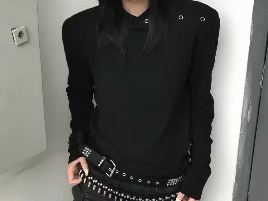 Sosick 아일렛 롱슬리브 (오피움 맛) 상품이미지1
