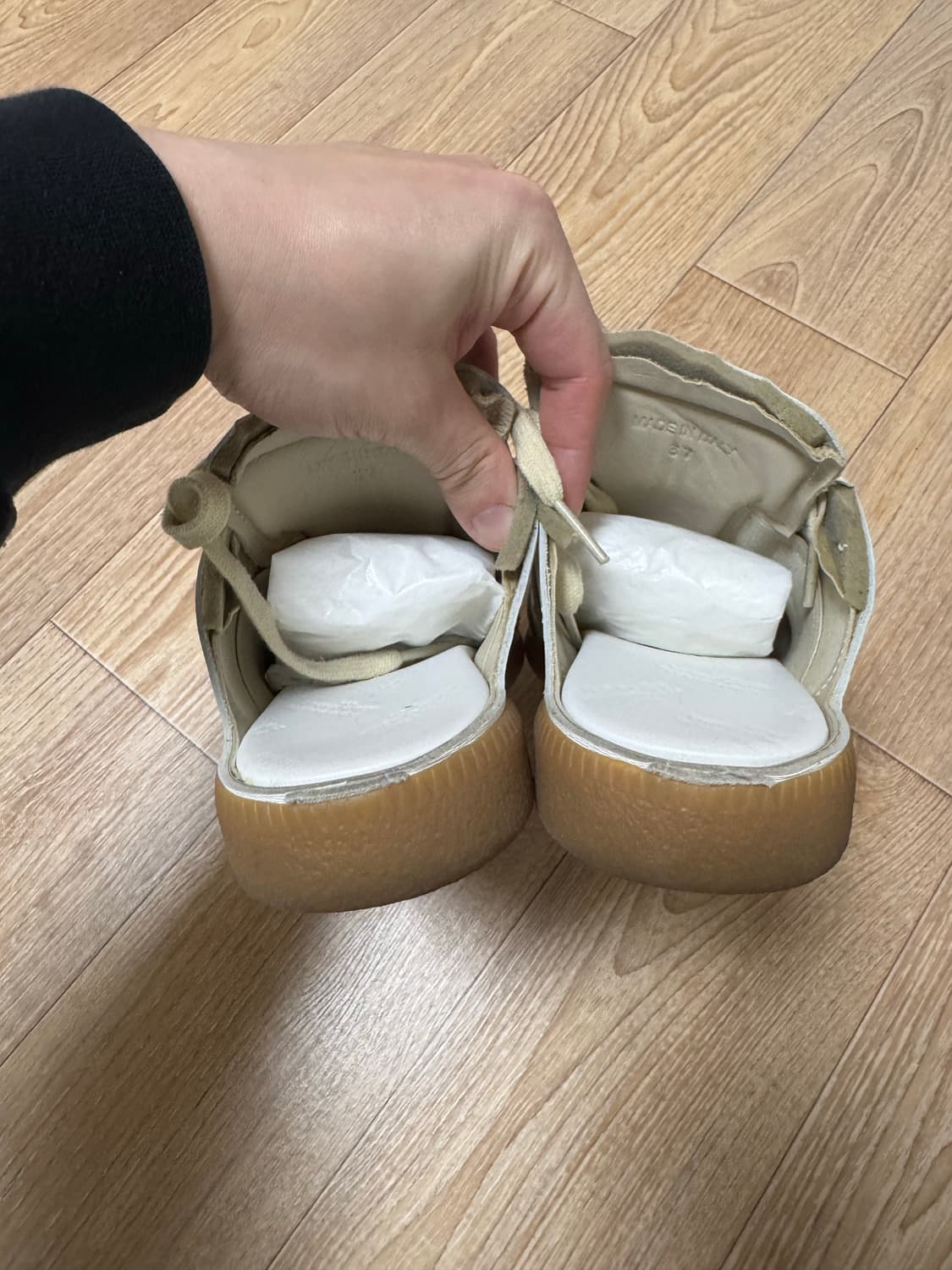 [37] 메종마르지엘라 독일군 컷아웃 뮬 스니커즈 화이트 상품이미지4