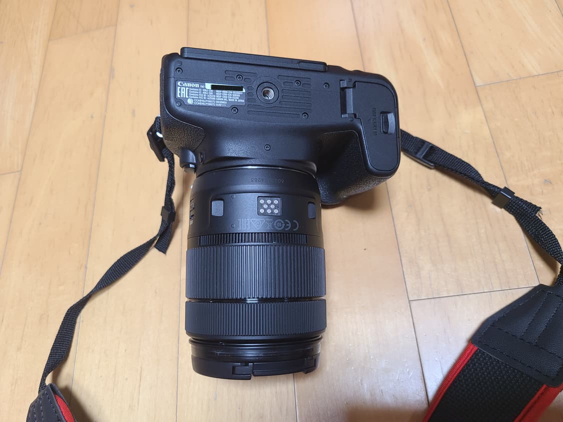 캐논 77d + 18 135 usm 2천컷 미만, 바로 사용 직거래 네고 상품이미지10
