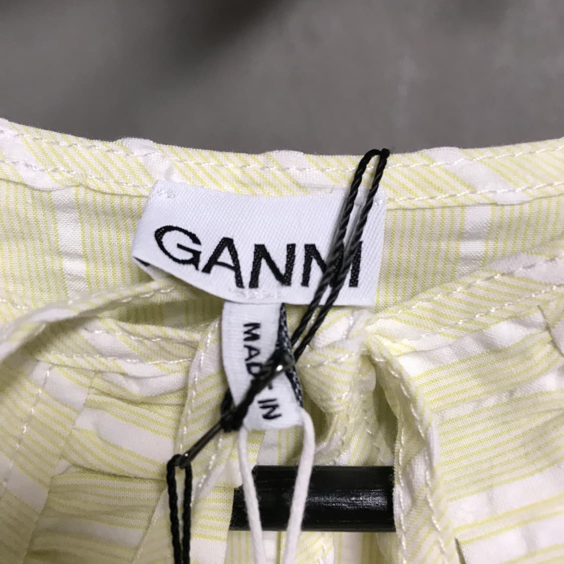 가니 칼라 탑 옐로 새상품 F(W) 상품이미지4