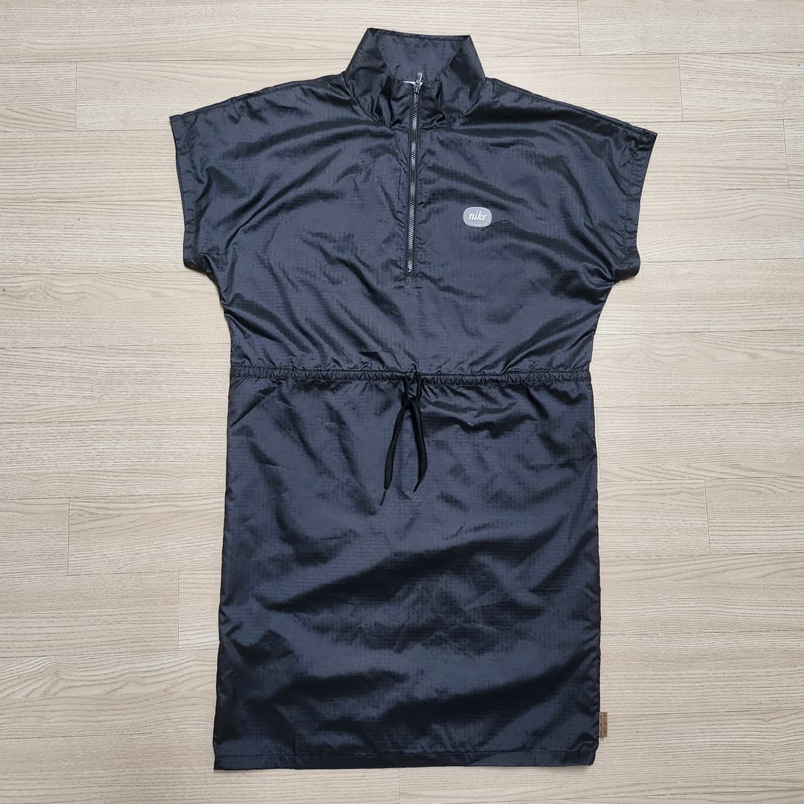 너이키 스포츠 웨어 아이콘 클래쉬 우븐 숏 슬리브 드레스 상품이미지2