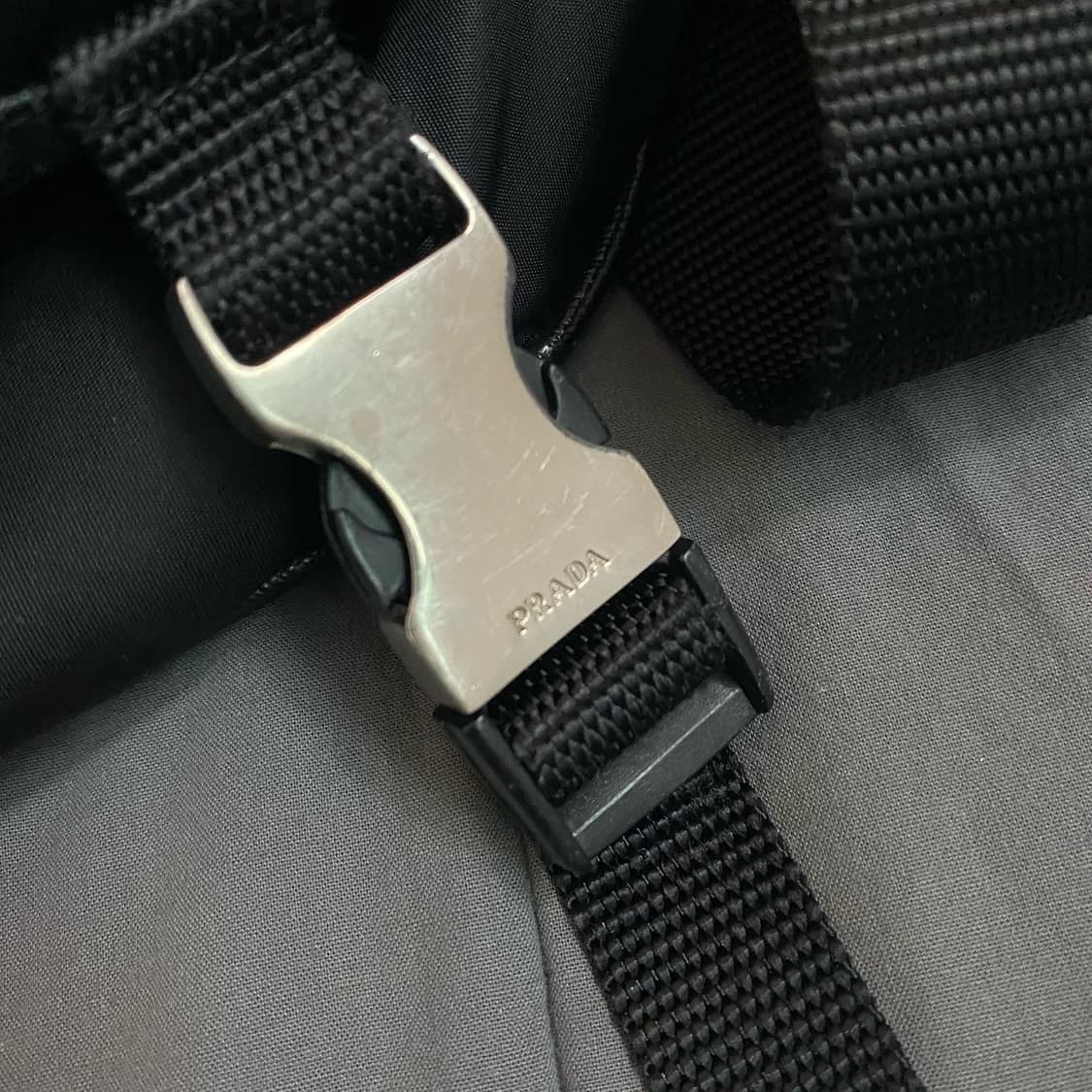 Prada Nylon Cross Bag 상품이미지7