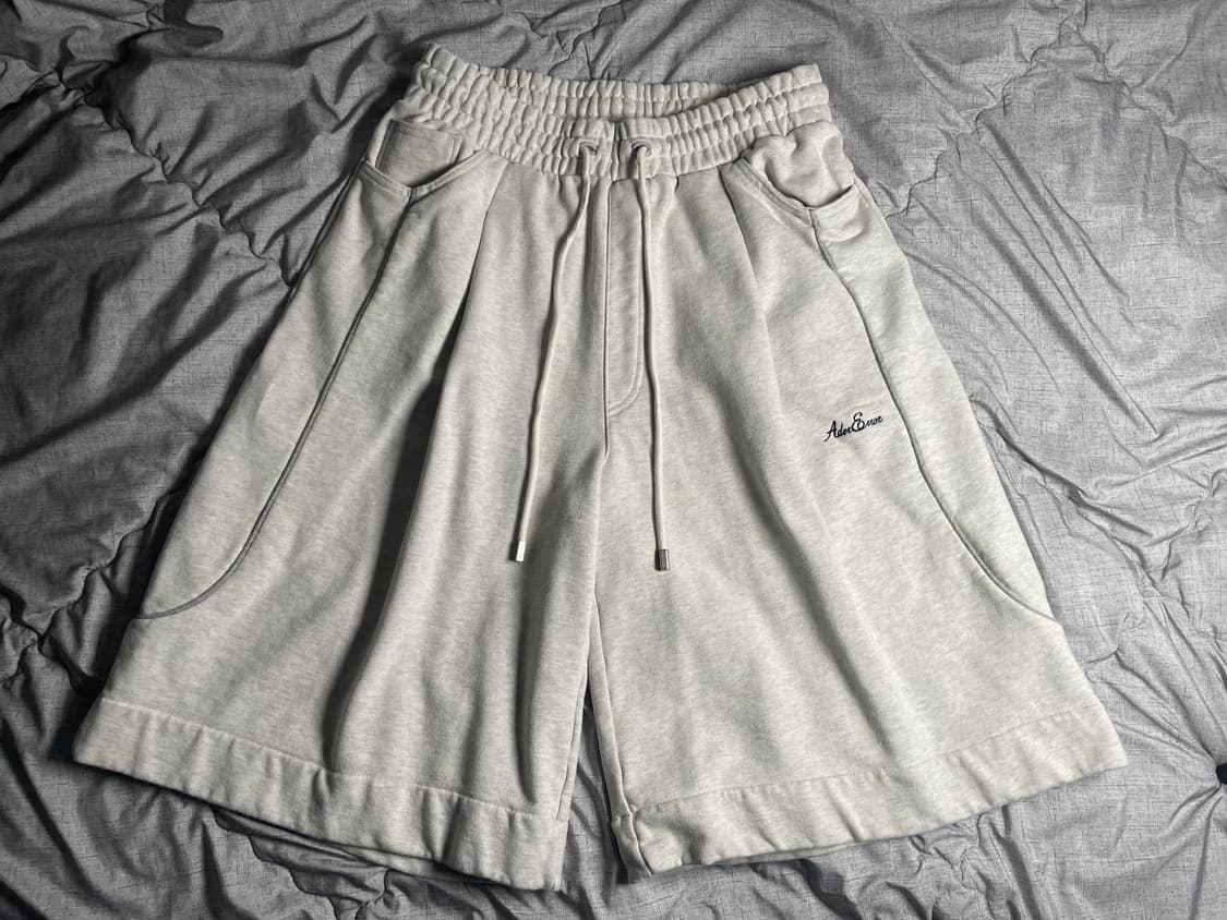 아더에러 테버 로고 쇼츠 오트밀 A3 상품이미지1