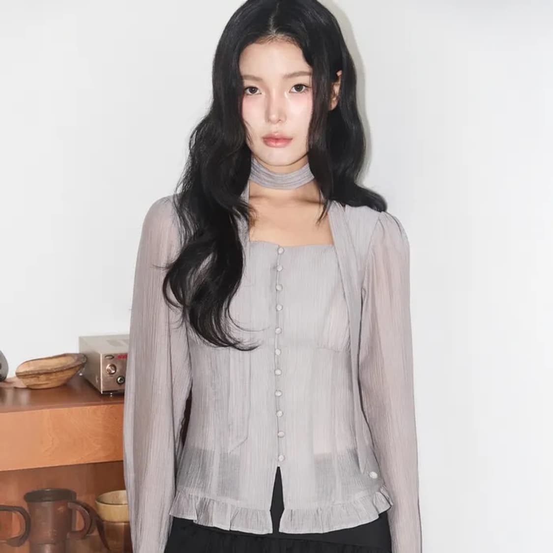 일리고 리본타이 스퀘어넥 롱블라우스 새상품 상품이미지3