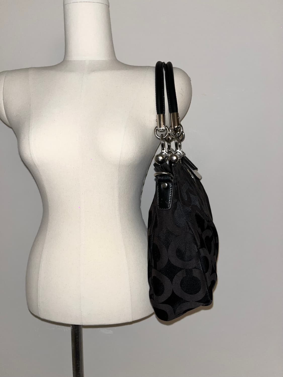 Coach Black Shoulder bag 상품이미지3