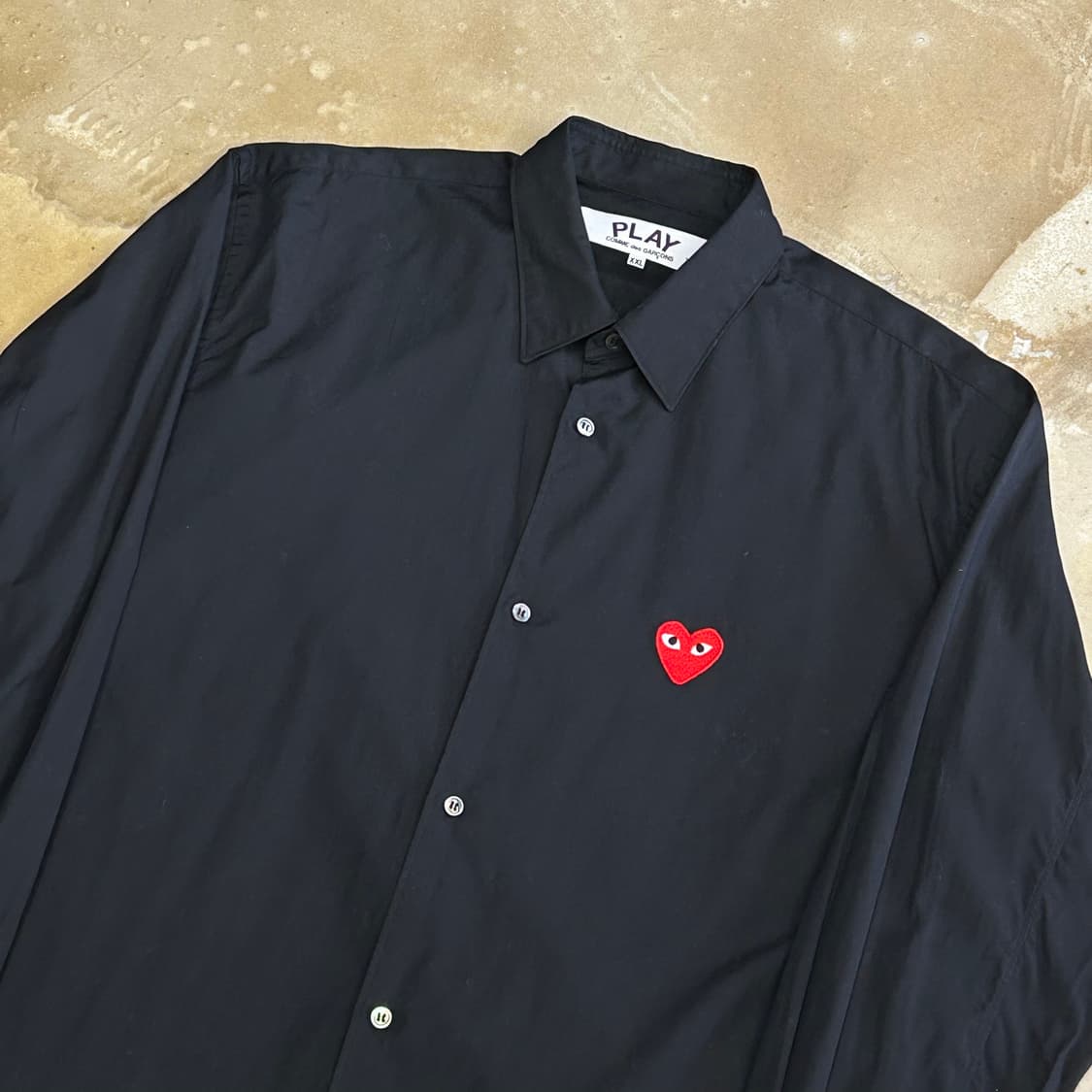 XXL 꼼데가르송 레드 하트 와펜 블랙 코튼 셔츠 상품이미지1