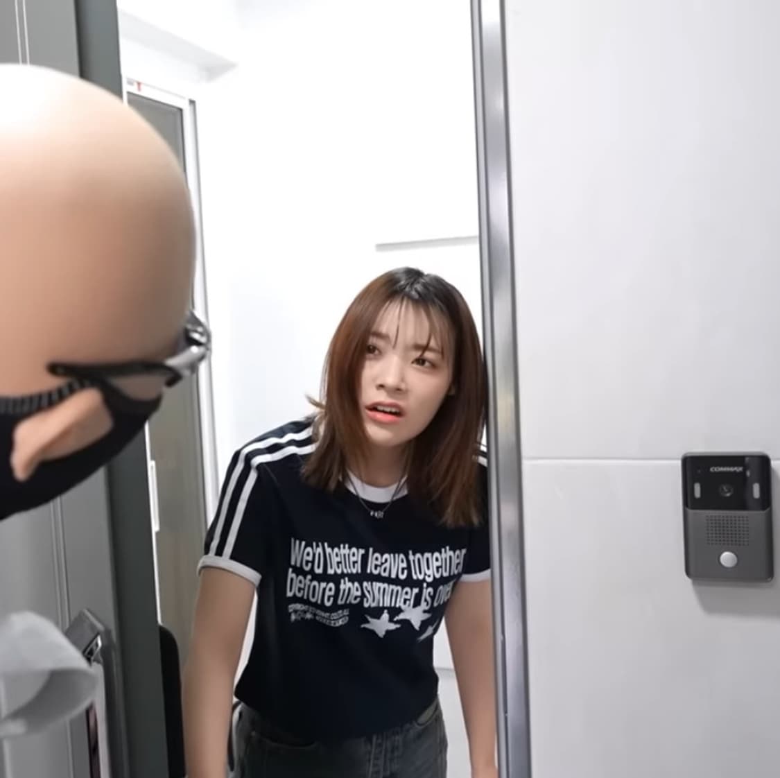 (새상품) 벤힛 라인 크롭 반팔티 (s) 상품이미지4