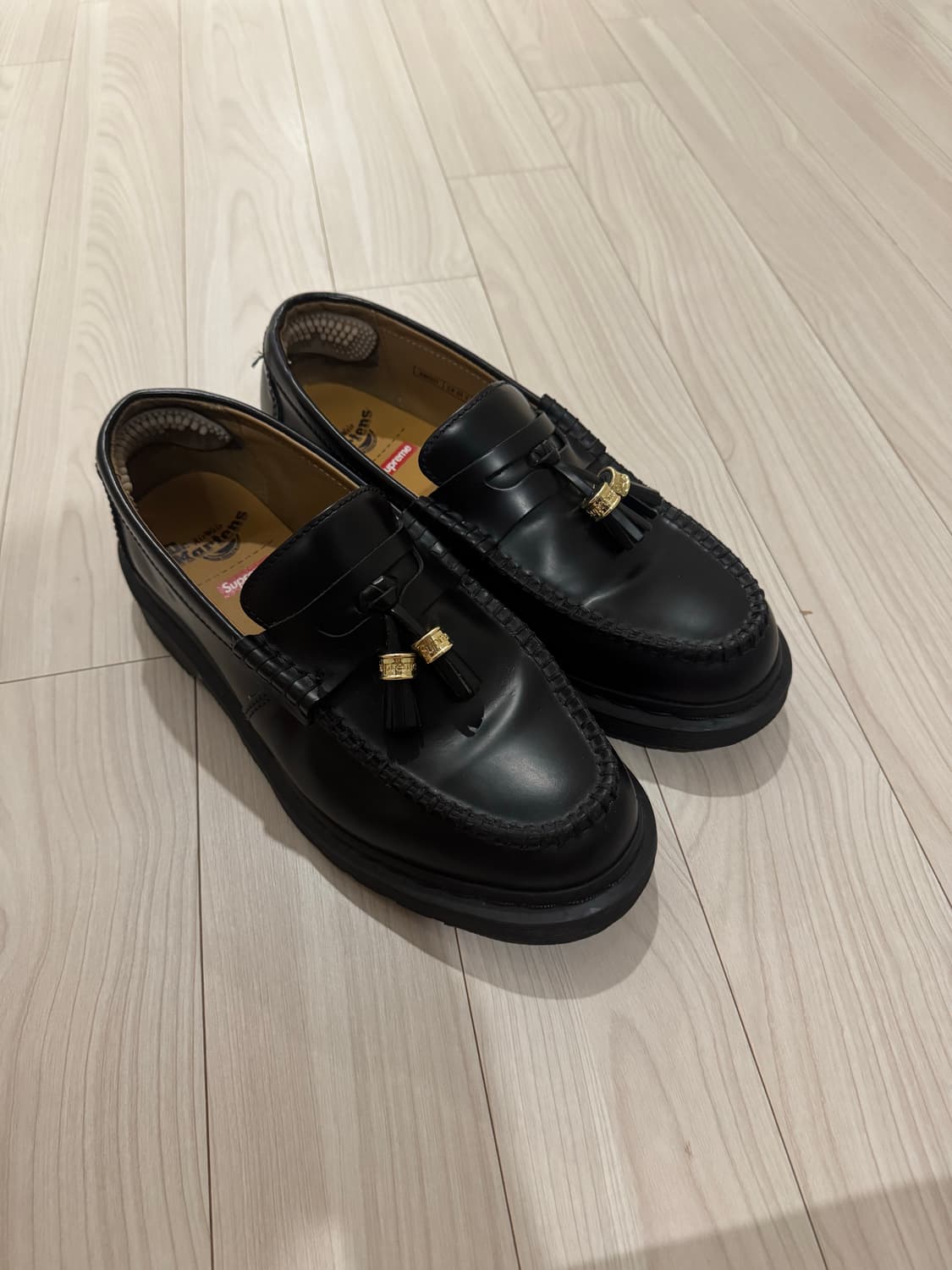 슈프림 닥터마틴 펜톤 테슬 로퍼 블랙 270 상품이미지1