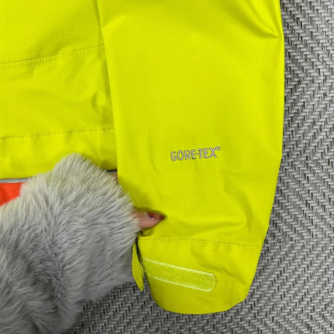 노스페이스 써밋시리즈 고어텍스 바람막이 v0690 상품이미지8