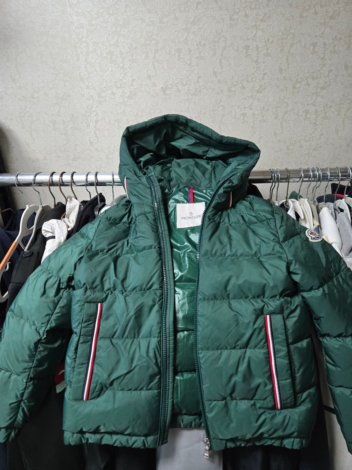 (키즈) 몽클레르 머레리 다운 자켓 리프 그린 - y10 사이즈 팝니다. 상품이미지3