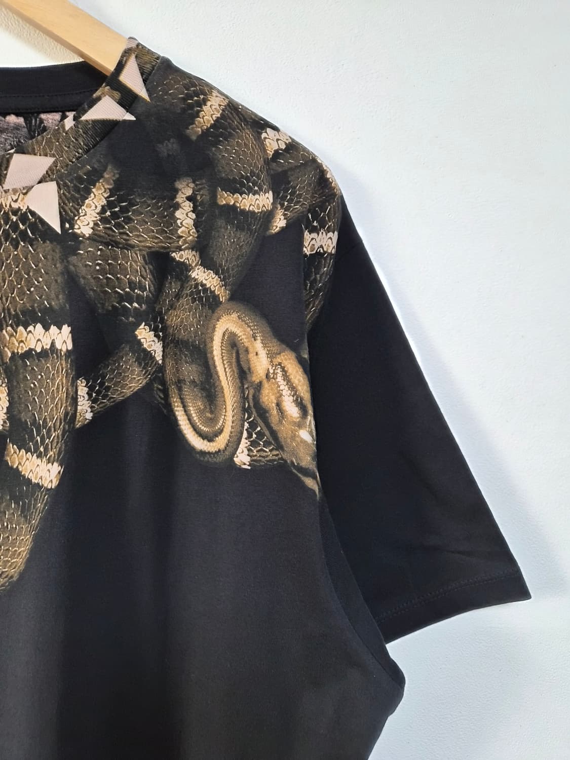 마르셀로불론MarceloBurlon 스네이크 티셔츠 M사이즈 - T57 상품이미지3
