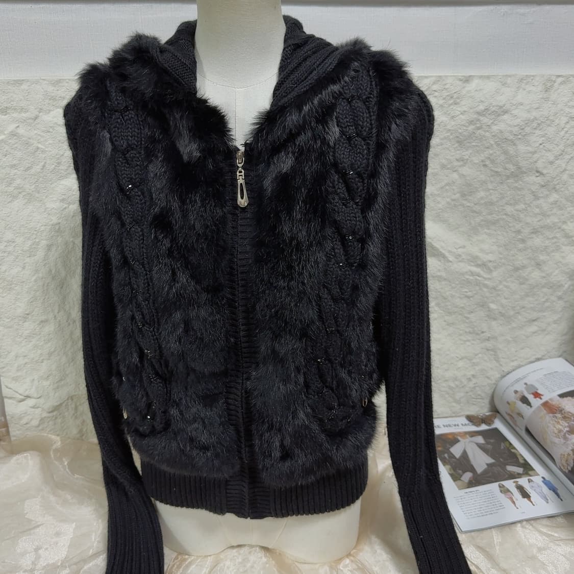 빈티지 블랙 큐빅 꽈배기 토끼털 니트자켓 후드집업 상품이미지1