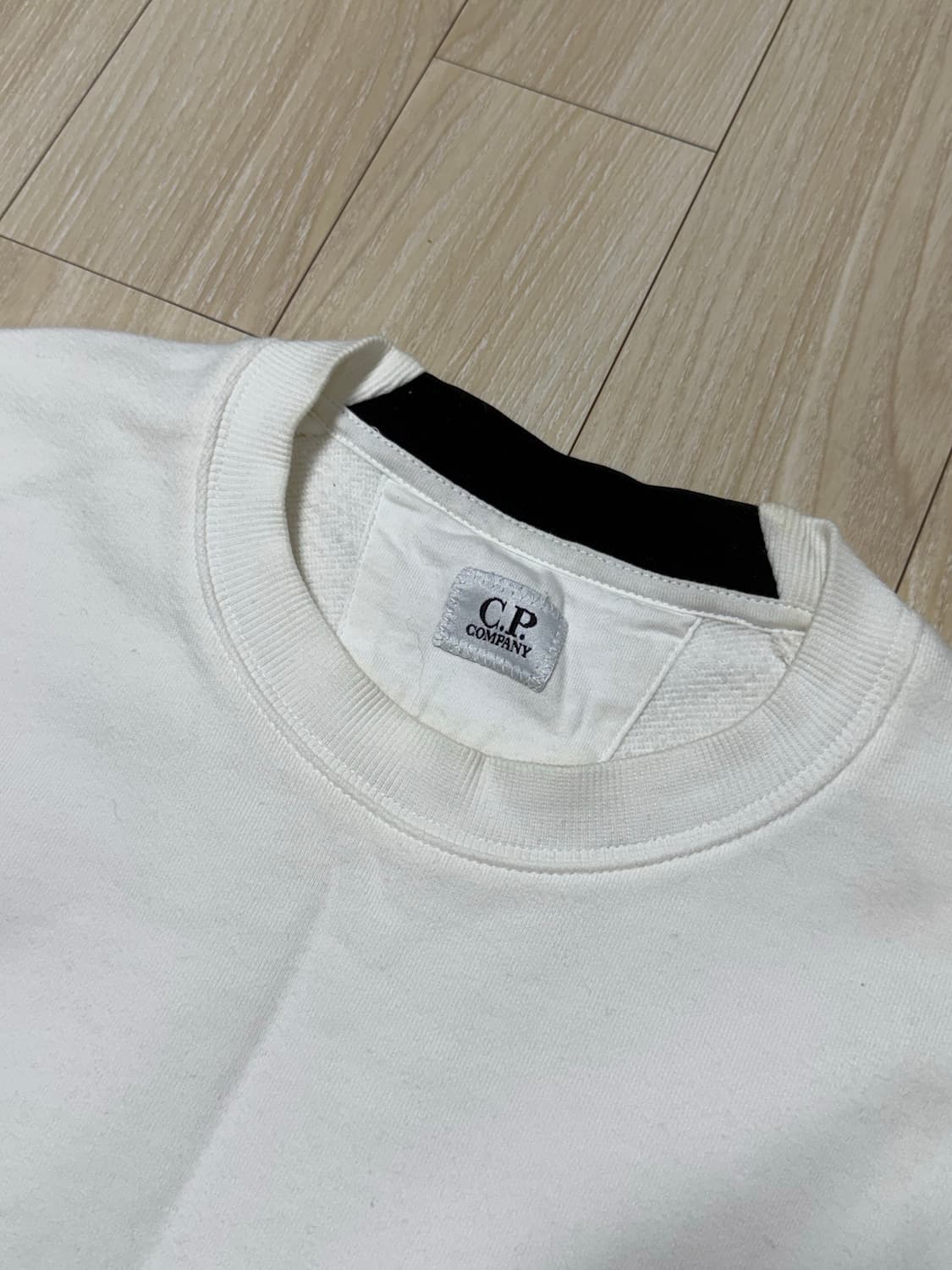 cp컴퍼니 맨투맨 m 상품이미지3