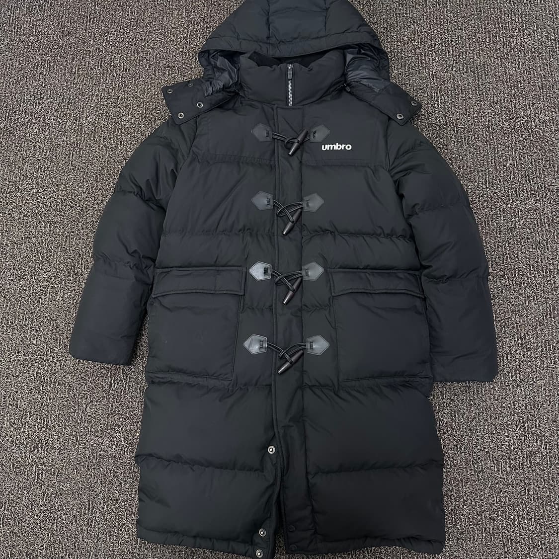 엄브로 구스다운 떡볶이 롱패딩 블랙 85(XS) 상품이미지1