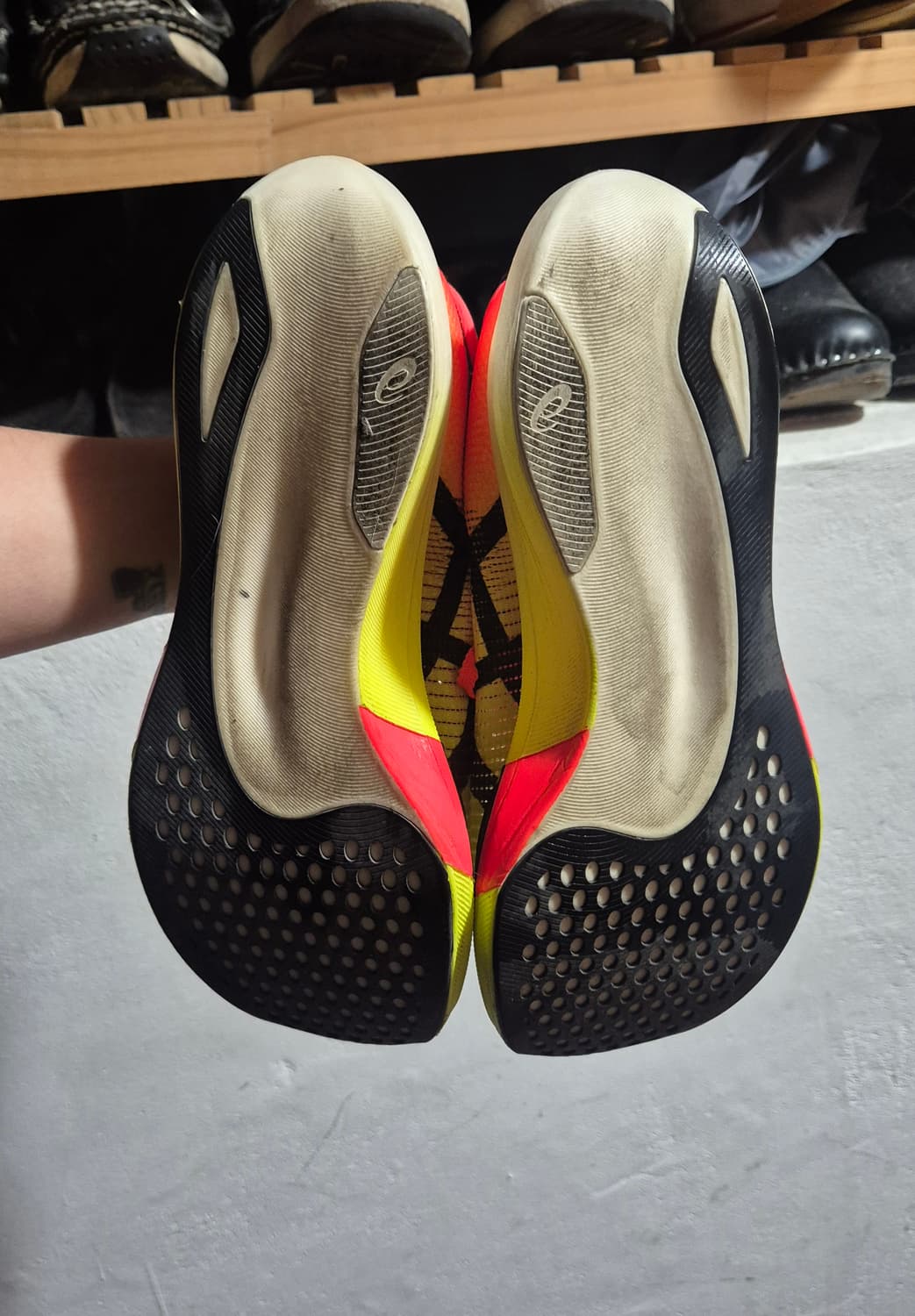 아식스 메타스피드 엣지 파리 270 사이즈 판매 상품이미지5