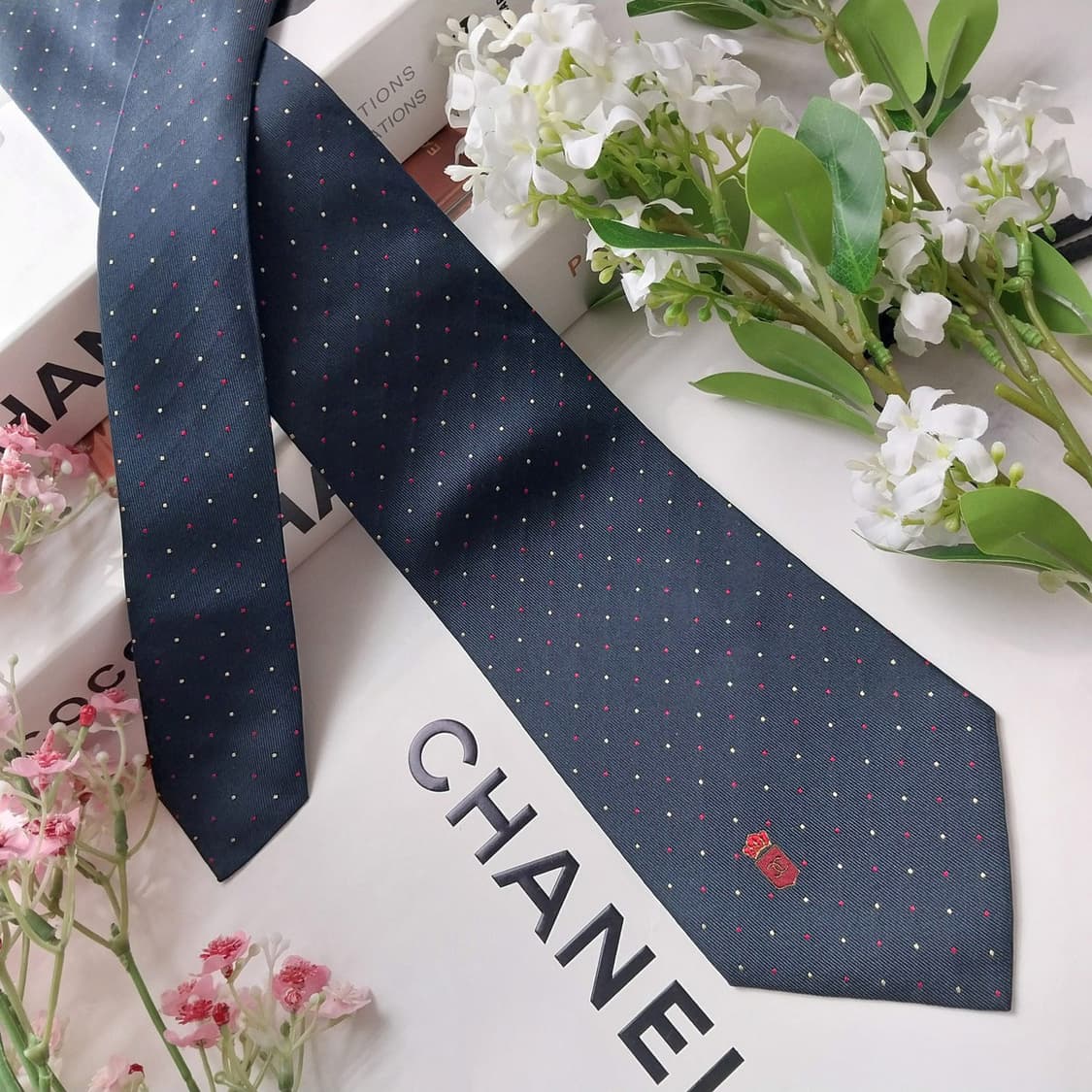 샤넬 실크 네이비 도트 패턴 넥타이 9.1cm A+등급 K2230
 상품이미지2