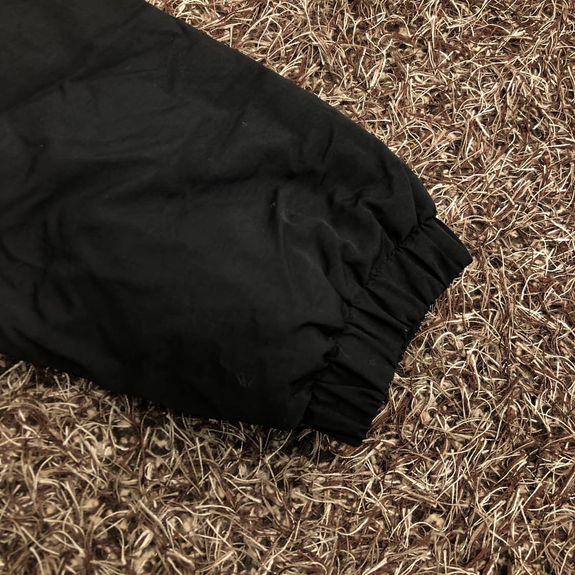 필루미네이트 투웨이 오버핏 심볼 로고 후드 패딩 상품이미지4