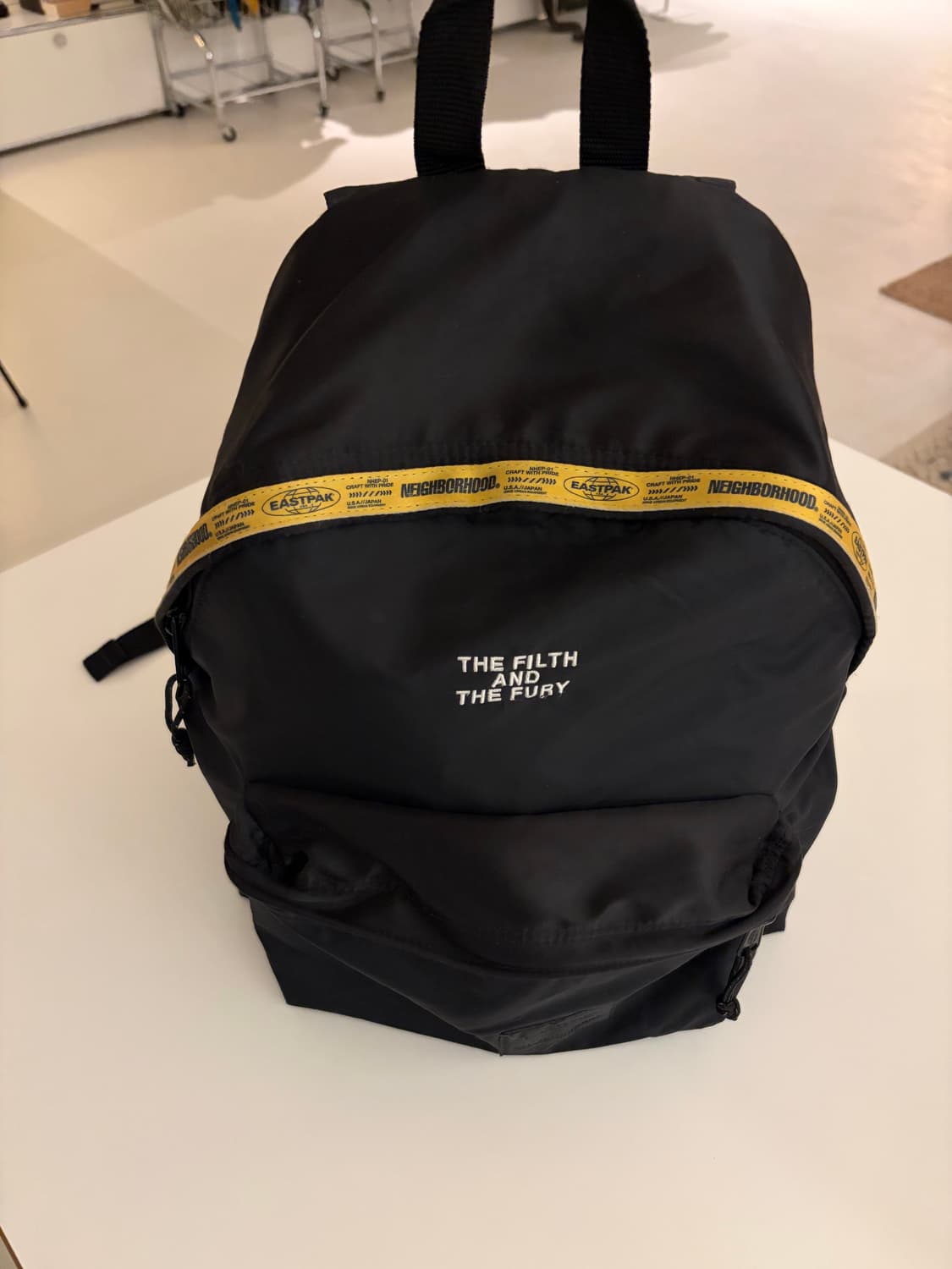 네이버후드 x 이스트팩 콜라보 백팩 상품이미지2