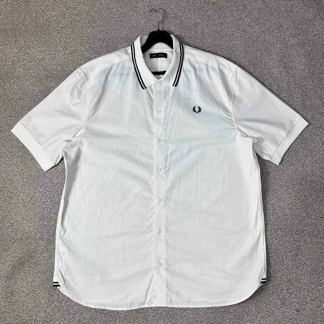 프레드페리 화이트 반팔셔츠 상품이미지1