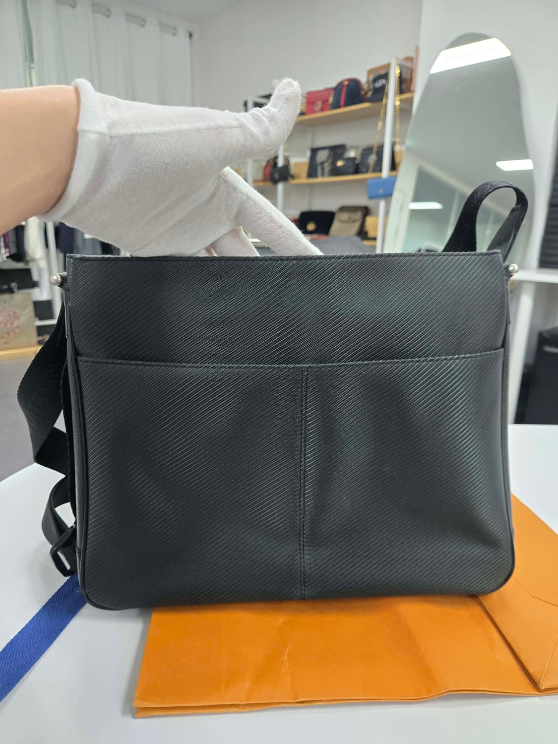 [50%세일] 루이비통 타이거 디스트릭트 숄더백 상품이미지8