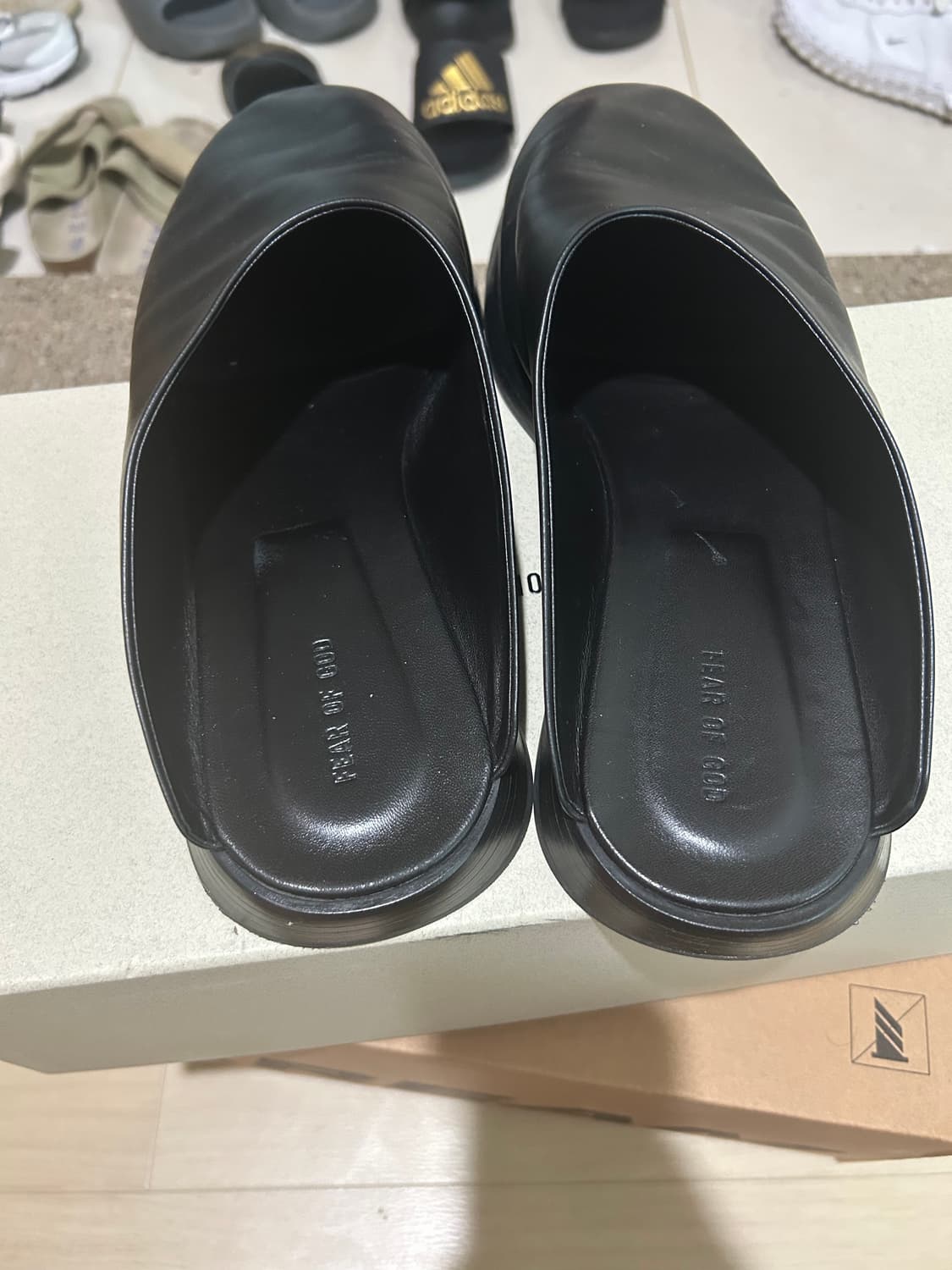 피어오브갓 블랙 카프스킨 로퍼 슬리퍼 상품이미지3