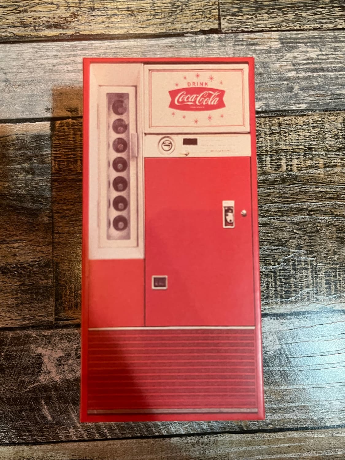 카시오 지샥 x 코카콜라 GA-2100CC-3A 상품이미지2