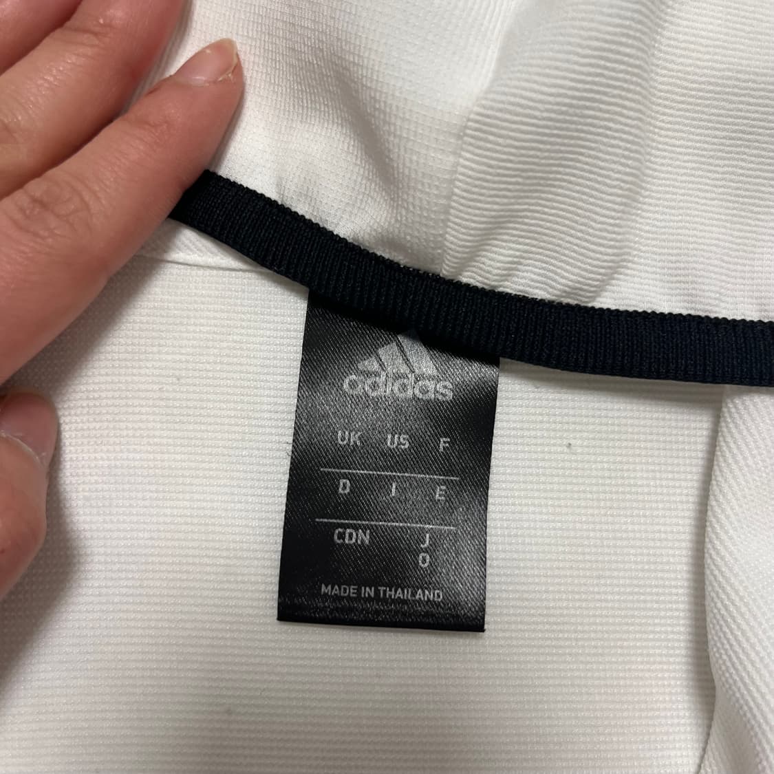 Adidas white windbreaker 상품이미지7