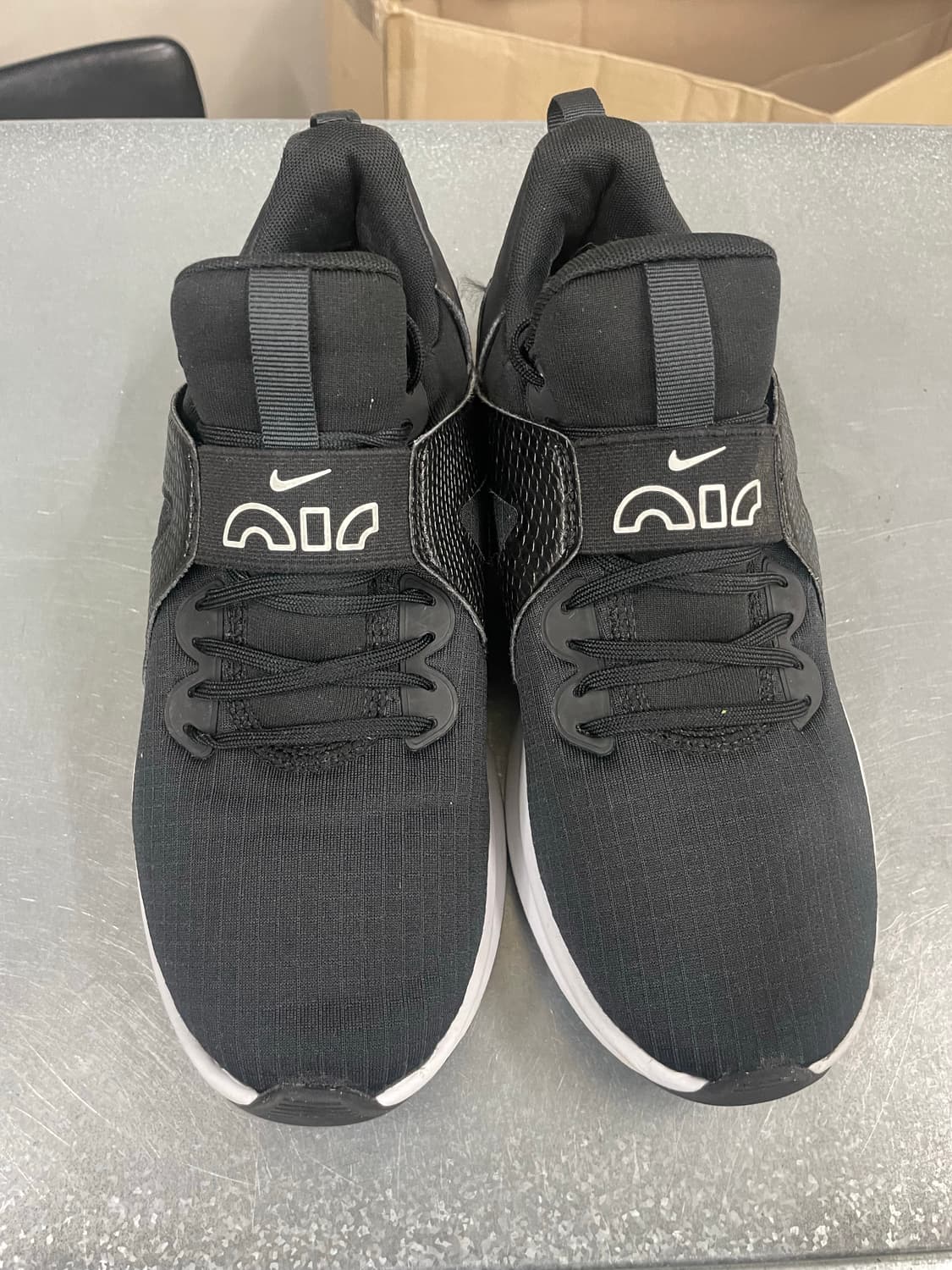 나이키 에어맥스 벨라 TR 5 블랙 다크 스모크 그레이 245 상품이미지5