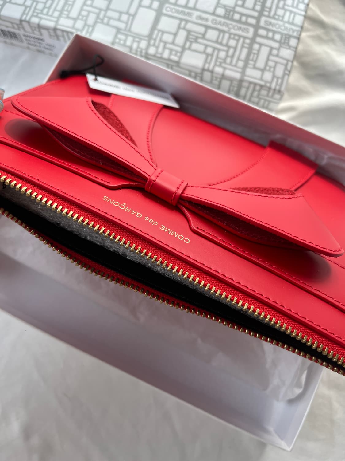 (새상품) 꼼데가르송 빅보우 리본 지갑 레드 상품이미지5