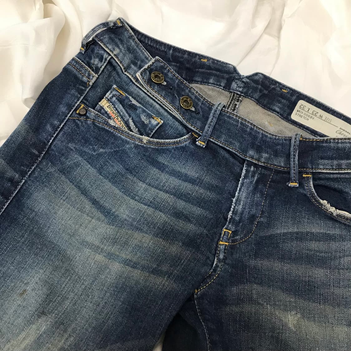 Diesel 디젤 로우 세미스트레이트 더티 워싱 데님 상품이미지1