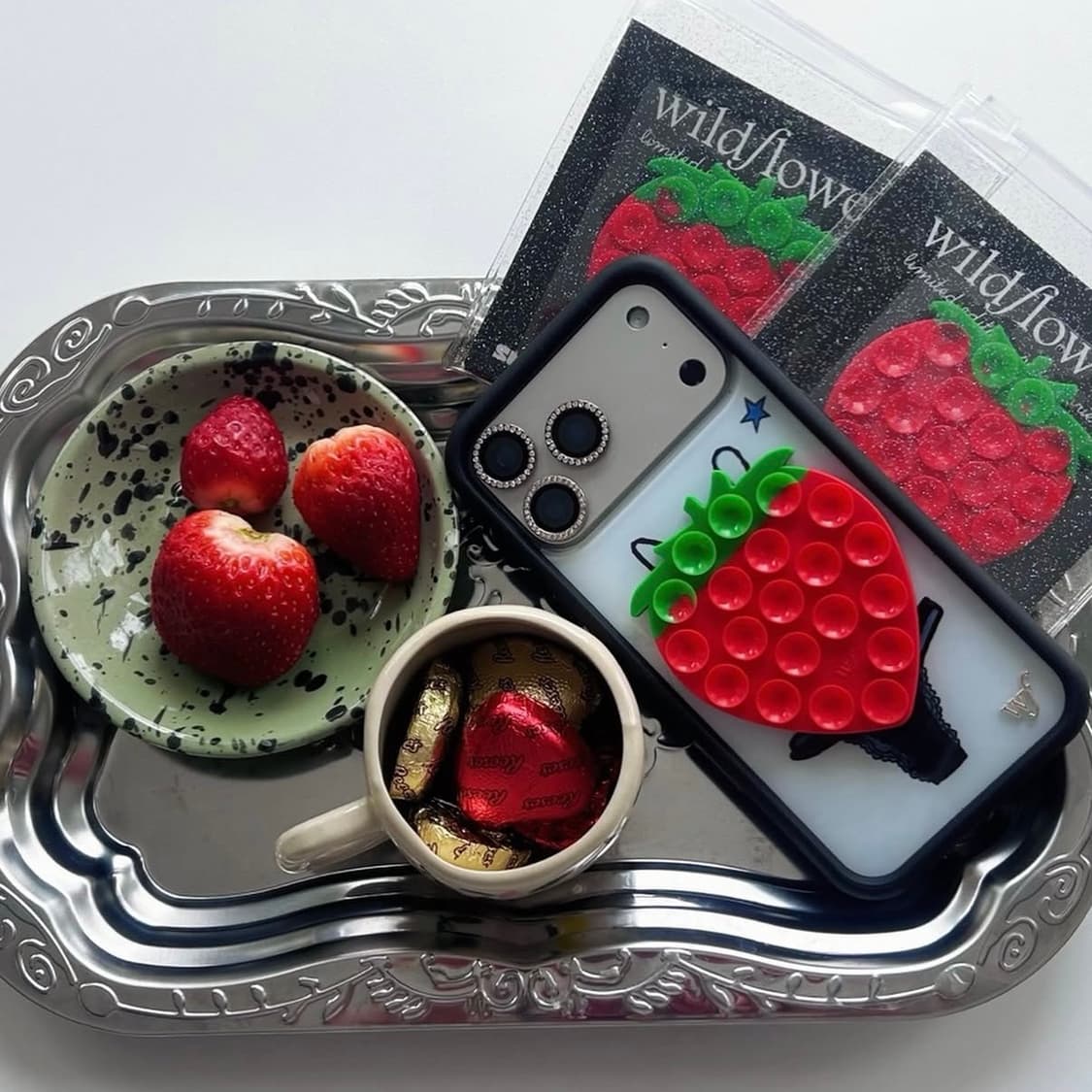 와일드플라워 딸기 맥세이프 스티키즈 상품이미지1