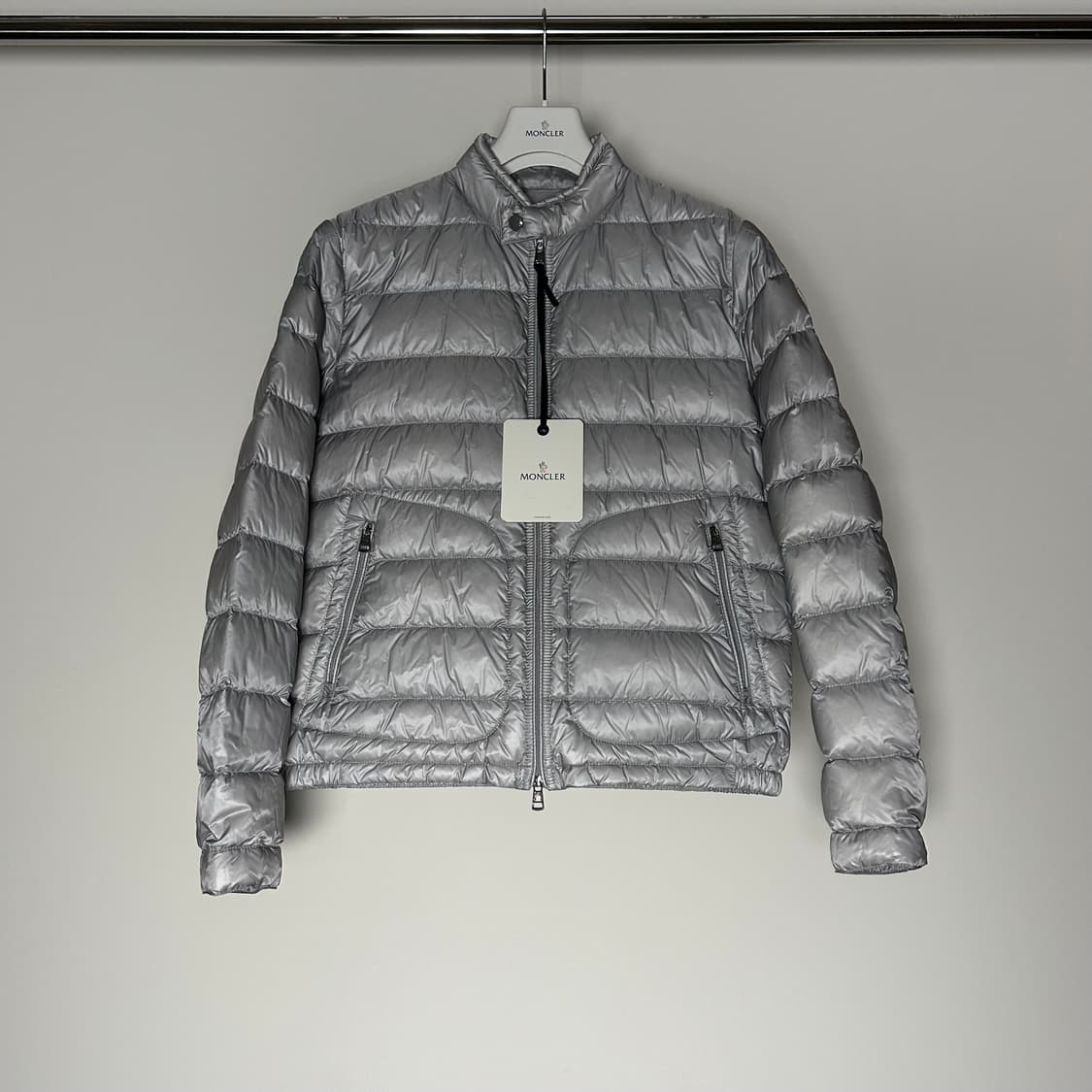 몽클레르 아코러스 쇼트 다운 재킷 상품이미지1