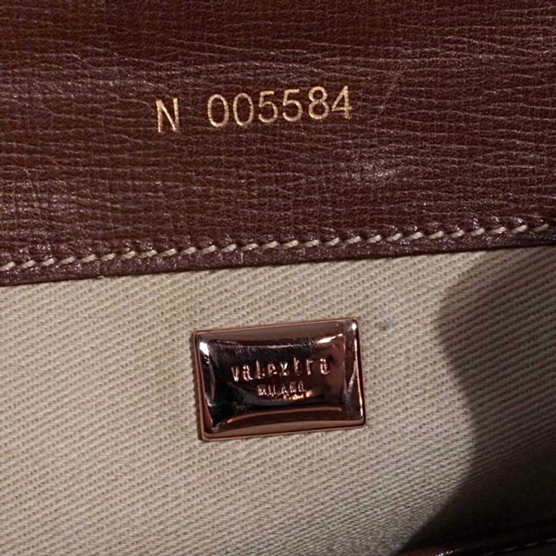 발렉스트라 빈티지 레더 스트랩 숄더백 상품이미지8