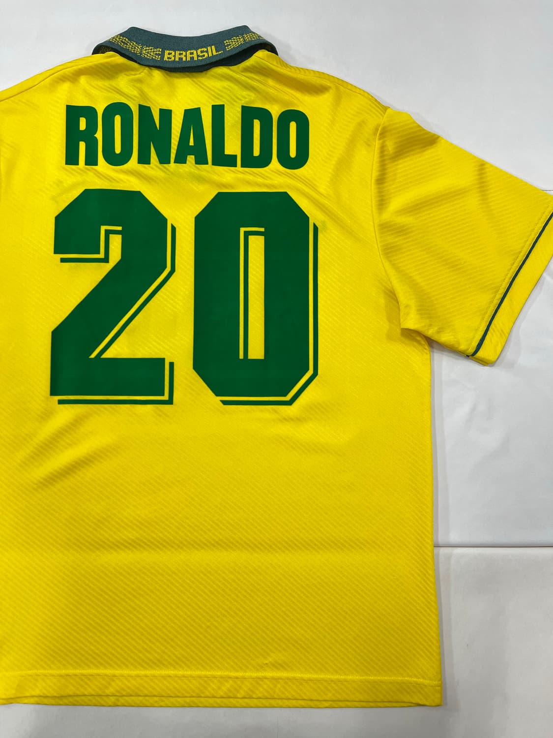 엄브로 93-94 브라질 홈 호나우두 상품이미지8