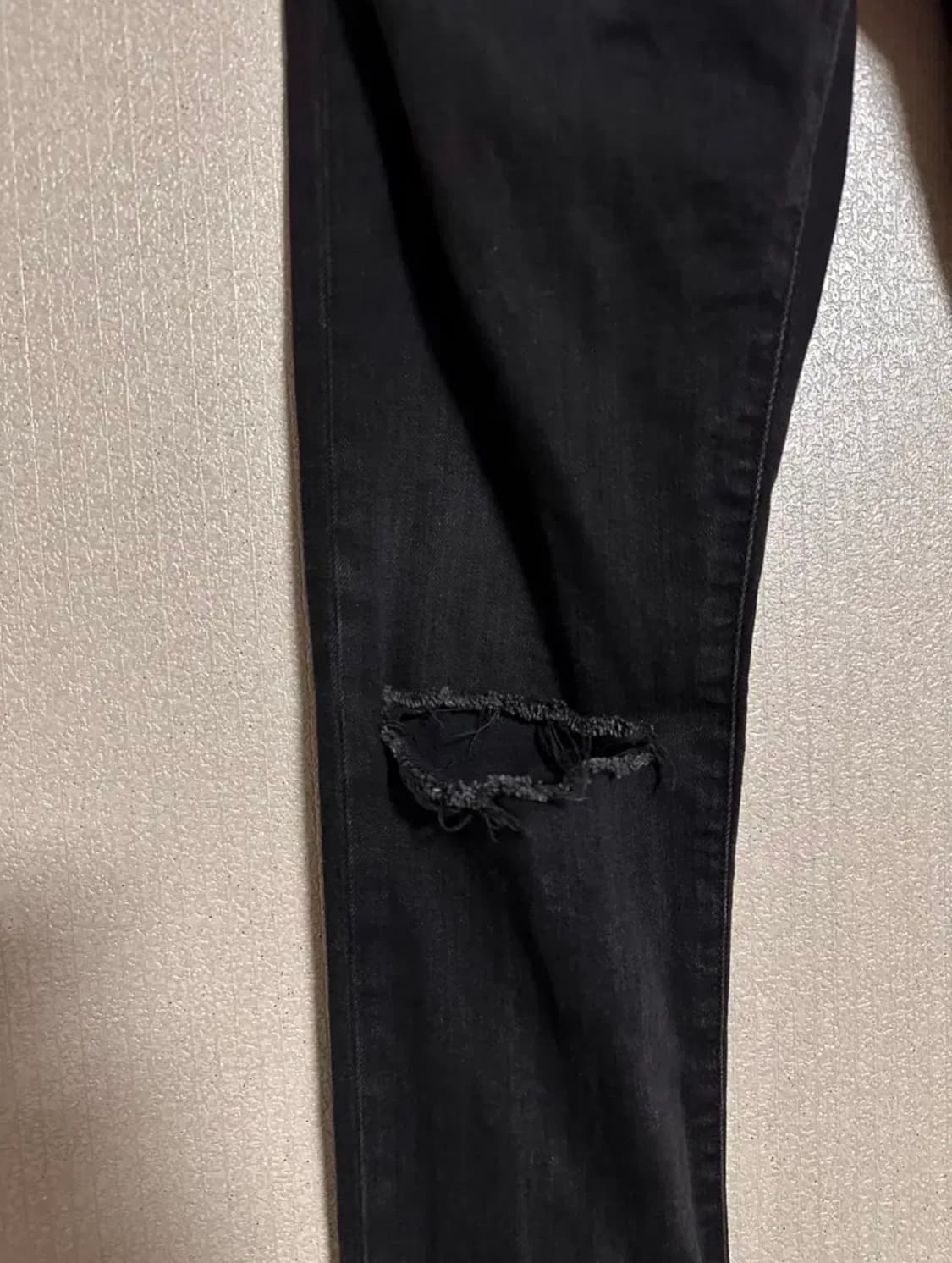 [백화점판-한글택] 생로랑 15ss 무릎 절개진 - 허리 28 사이즈 상품이미지4