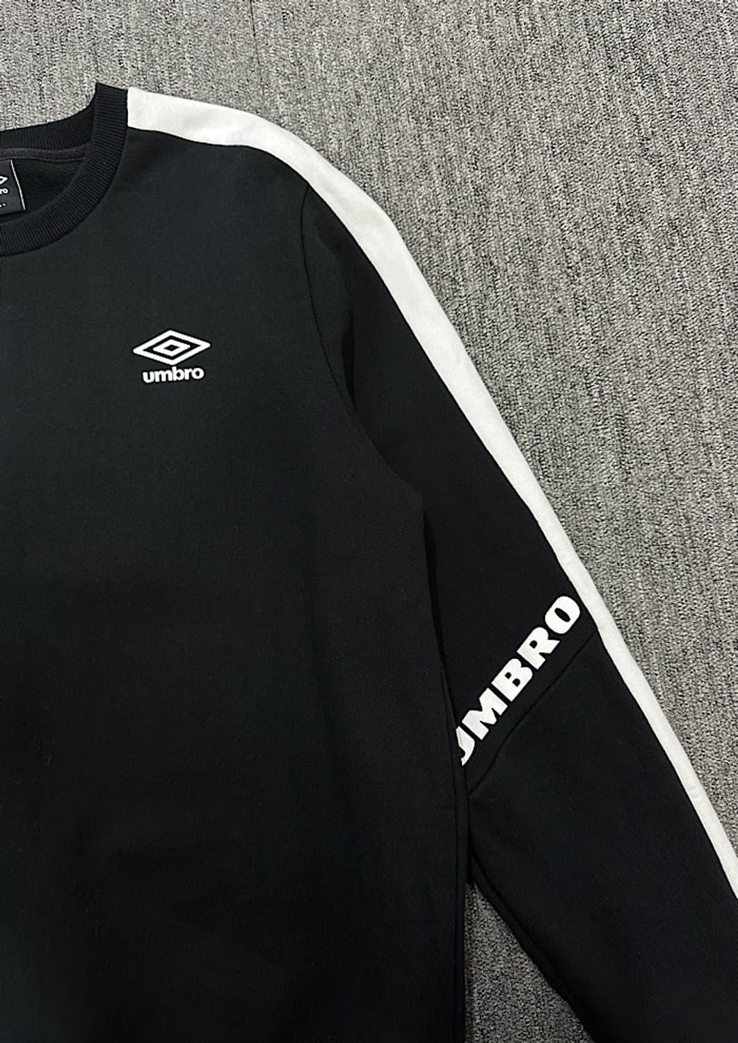 엄브로 맨투맨  상품이미지2