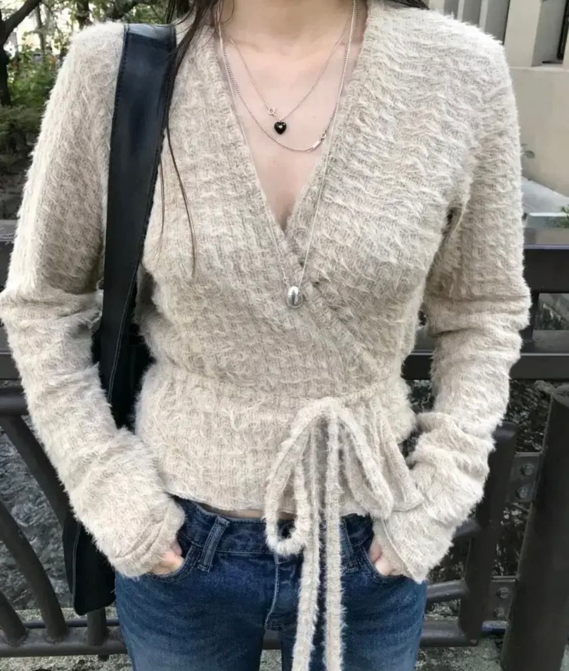 dwyl 드윌 아키텍트 마크들리 랩 니트 가디건 베이지 상품이미지2