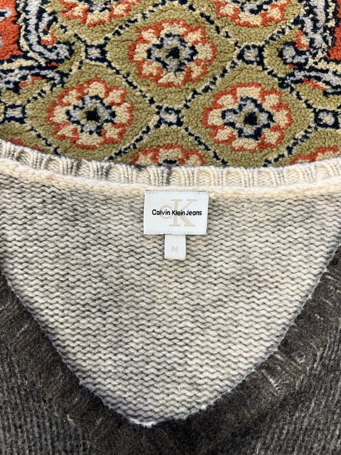 [M] CK JEANS 카키 빈티지 브이넥 니트 상품이미지5