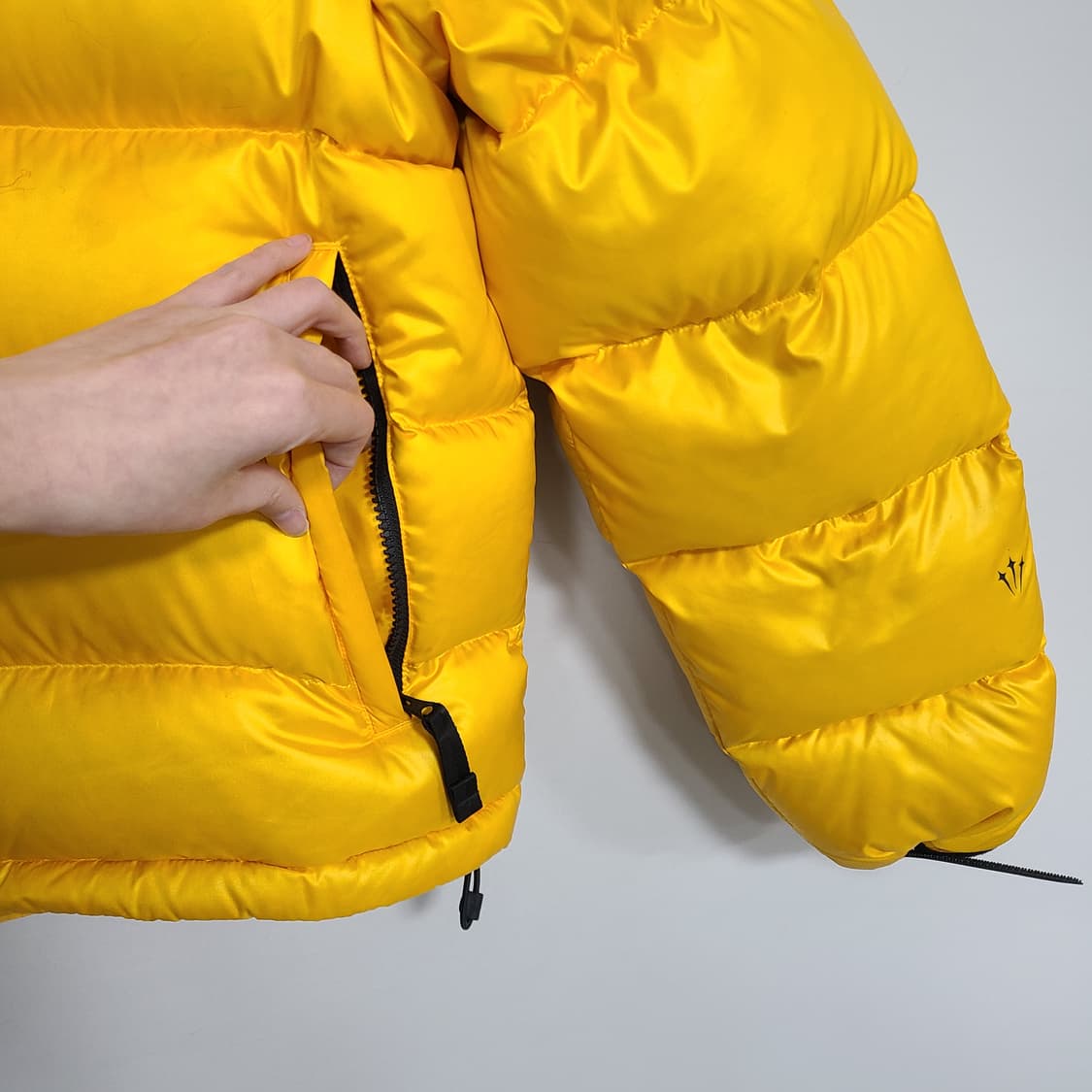 나이키 x 드레이크 녹타 퍼퍼 자켓 유니버시티 골드 아시아 XL 상품이미지4