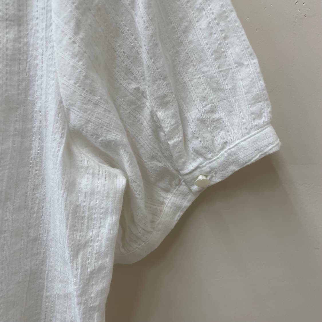 화이트 핀턱 리본 페플럼 블라우스 여리 모리 상품이미지4