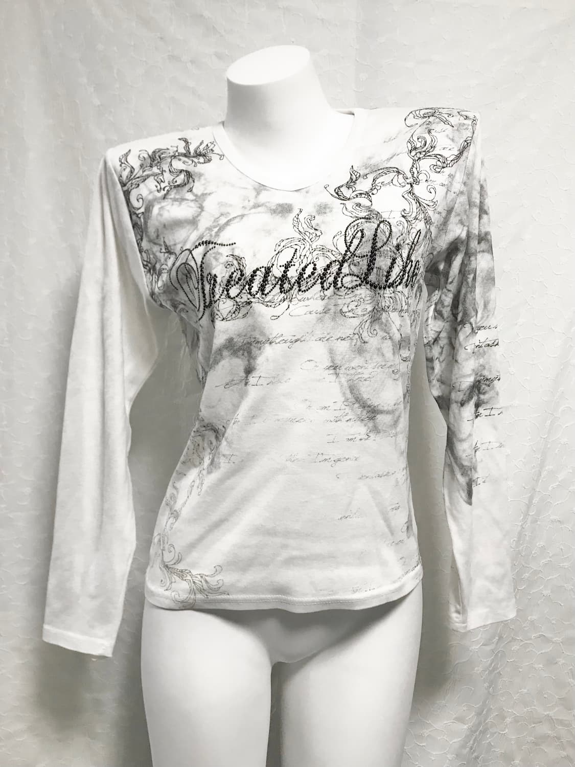 빈티지 펑크 레터링 스터드 자수 롱슬리브 탑 상품이미지3