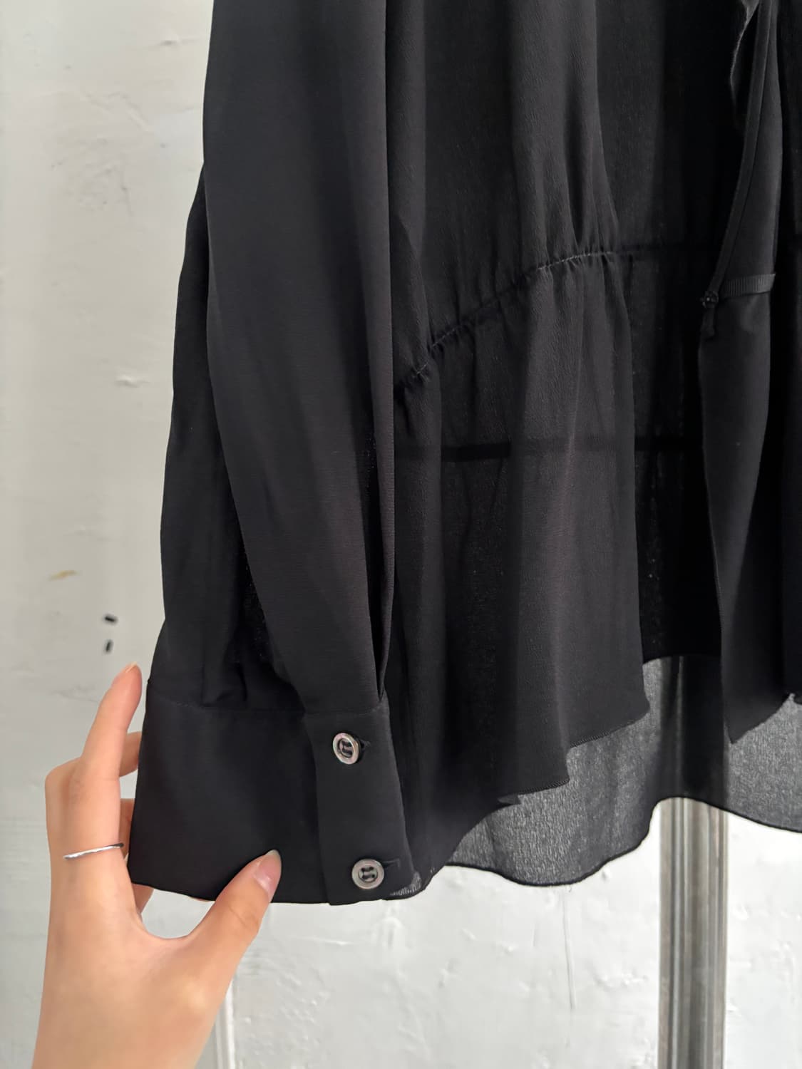 A.P.C. 아페쎄 실크 블랙 프릴 블라우스 셔츠 상품이미지3