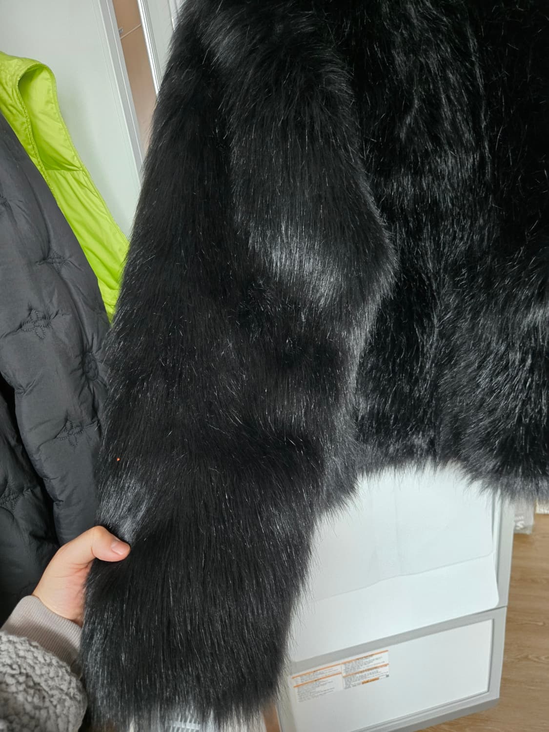 MISBHV 블랙 모피 자켓(정품) 상품이미지4